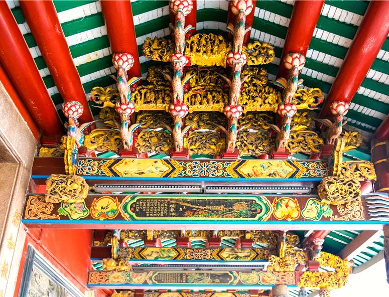 Teochew gold lacquer wood carving