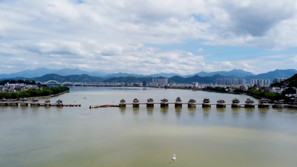 Teochew Guangji Bridge Day View