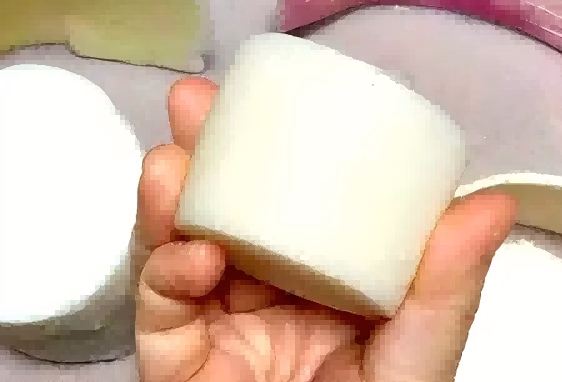 How to quickly peel a white radish